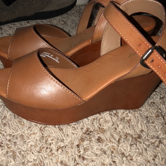 Wedges - Picture 2 of 2